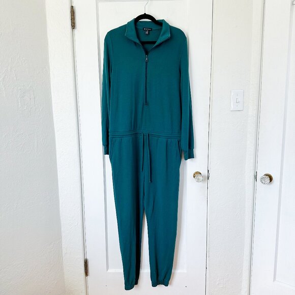 Beyond Yoga | Ski Weekend Jumpsuit‎ Sweatsuit in Midnight Green Large - Picture 2 of 6